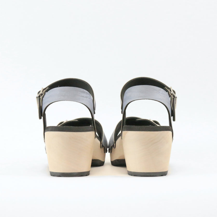 10.5 Regular Mid Clog Peep Toe